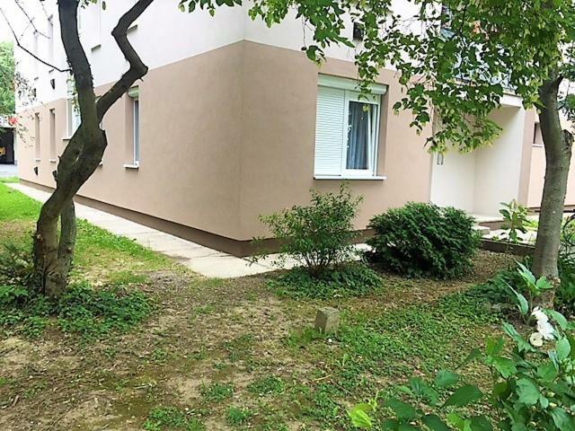 Miracle Apartman Sarvar Appartement Buitenkant foto