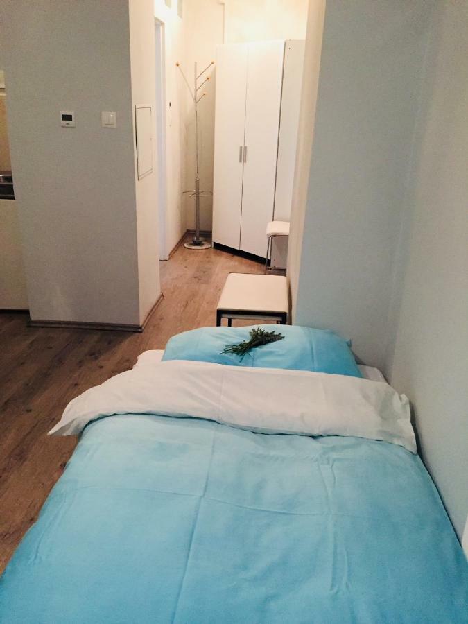 Miracle Apartman Sarvar Appartement Buitenkant foto